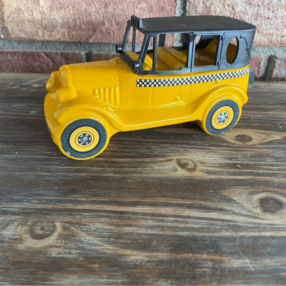 Vintage 1926 checker cab Avon Everest after shave - Picture 3 of 5